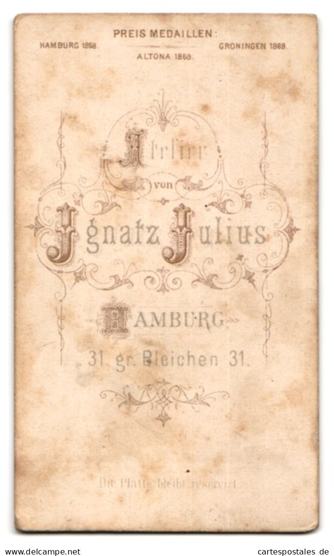 Fotografie J. Julius, Hamburg, Gr. Bleichen 31, Mann In Edlem Anzug, Bart Und Grossen Augen  - Personnes Anonymes