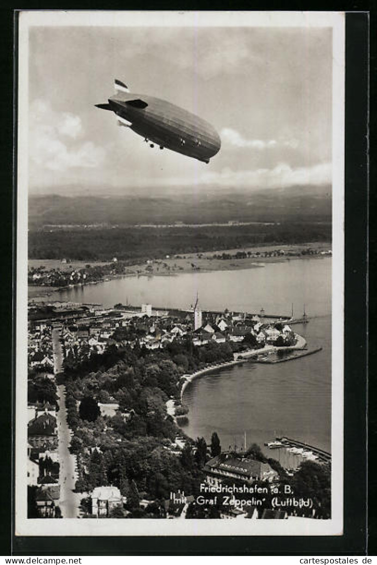AK Friedrichshafen A. B., Graf Zeppelin über Der Ortschaft  - Dirigeables