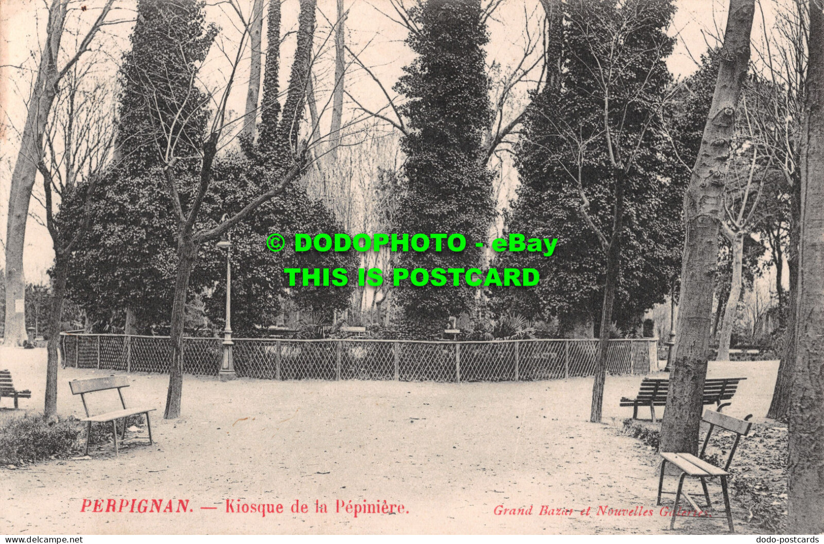 R494931 Perpignan. Kiosque De La Pepiniere. Grand Bazar Et Nouvelles Galeries - Wereld