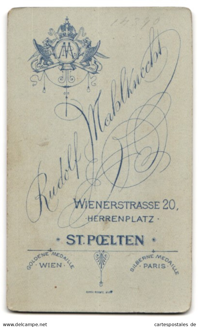 Fotografie Rudolf Mahlknecht, St. Poelten, Wienerstr. 20, Junge Dame In Weisser Bluse Und Rock  - Persone Anonimi