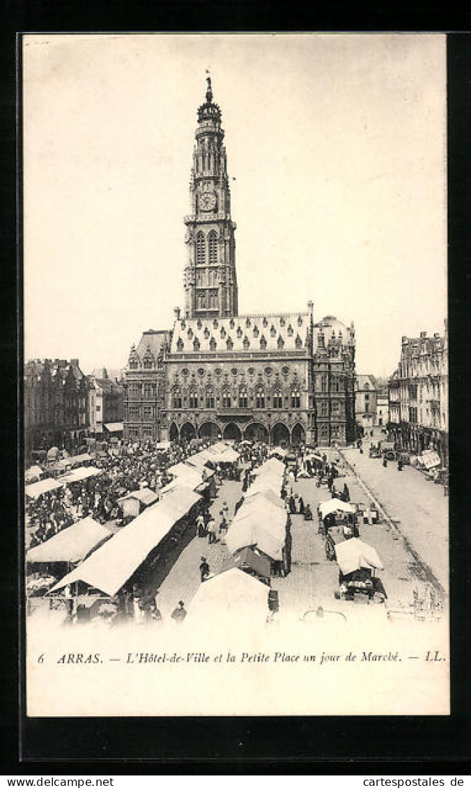 CPA Arras, L`Hotel-de-Ville, Et La Petite Place Un Jour De Marche  - Arras