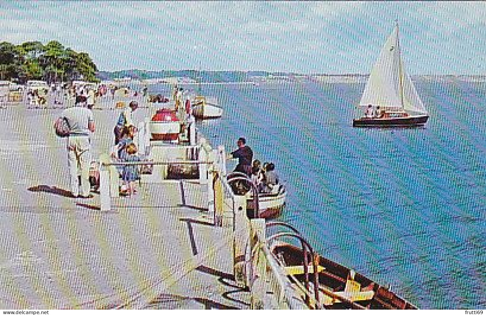 AK 214765 ENGLAND - Mudeford - Ferry And Promenade - Andere & Zonder Classificatie