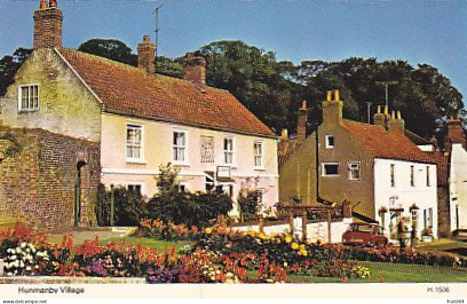 AK 214766 ENGLAND - Hunmanby Village - Andere & Zonder Classificatie