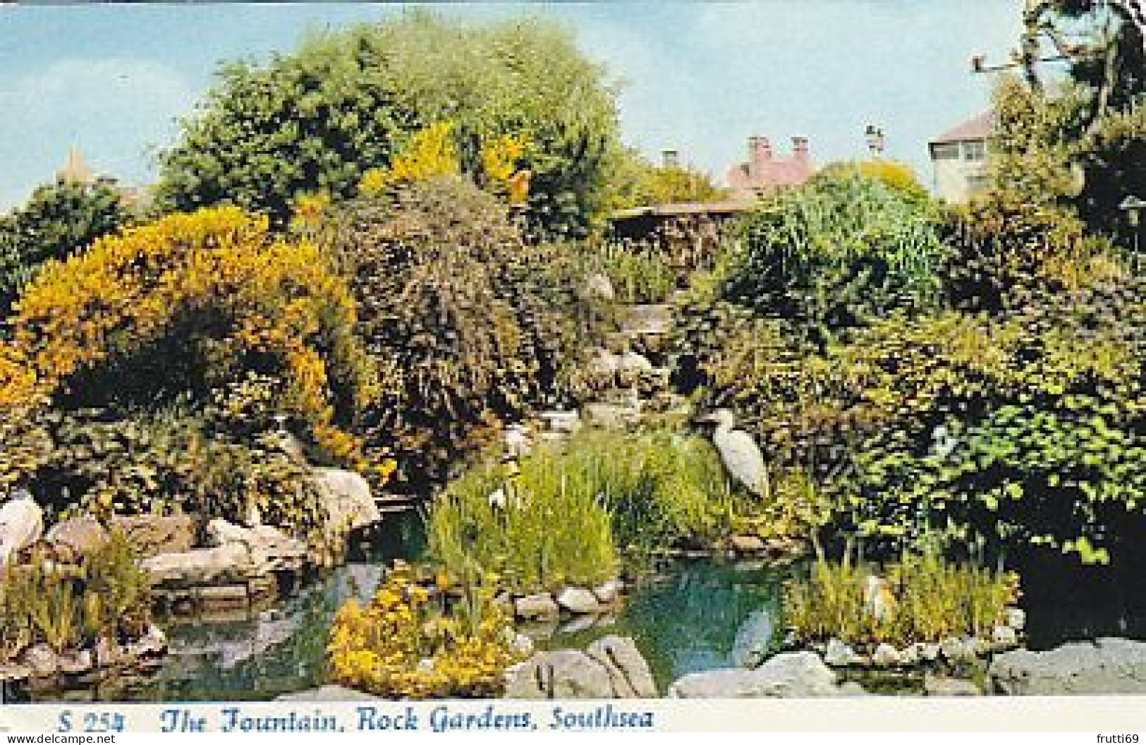 AK 214770 ENGLAND - Southsea - Rock Gardens - The Fountain - Southsea