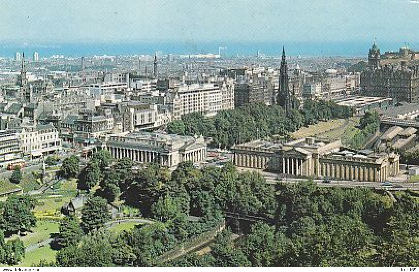 AK 214773 SCOTLAND - Edinburgh From The Castle - Midlothian/ Edinburgh