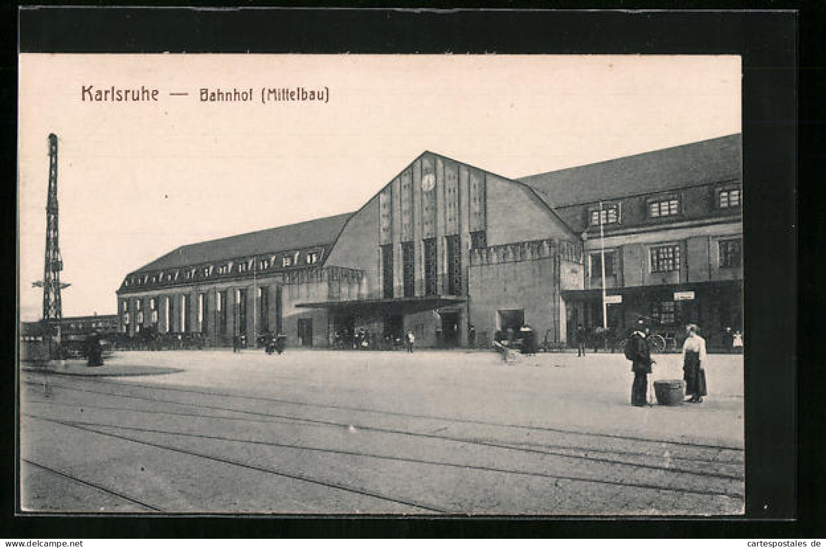 AK Karlsruhe I. Baden, Mittelbau Des Bahnhof  - Karlsruhe