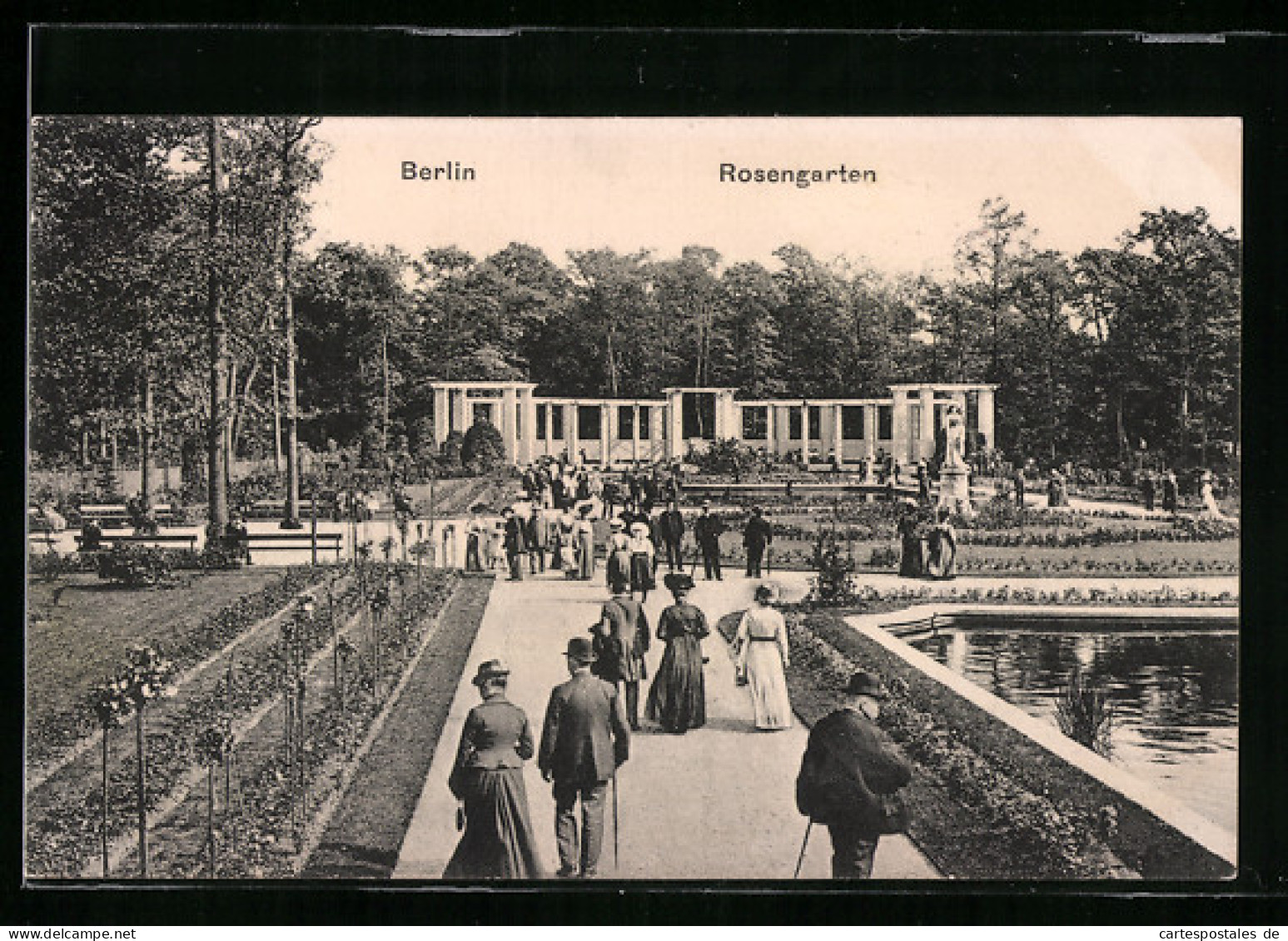 AK Berlin, Flaneure Im Rosengarten  - Tiergarten