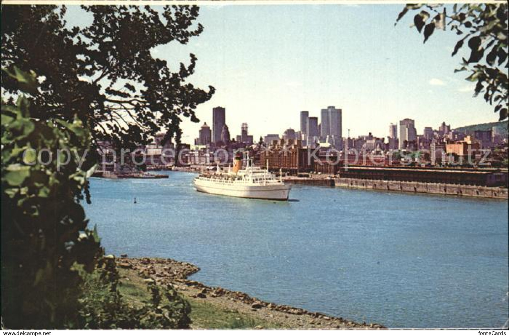 72285100 Montreal Quebec Harbour And Skyline Montreal - Non Classés