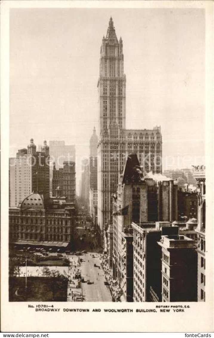 72272303 New_York_City Broadway Mit Woolworth Building - Autres & Non Classés