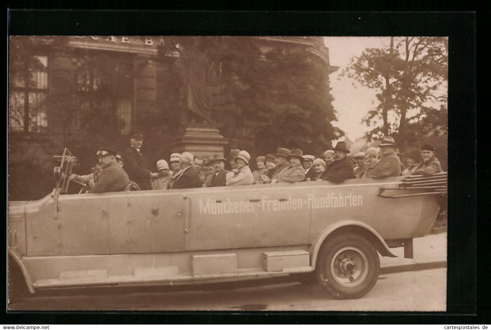 Foto-AK München, Münchner Fremden-Rundfahrten, Autobus  - Autobus & Pullman