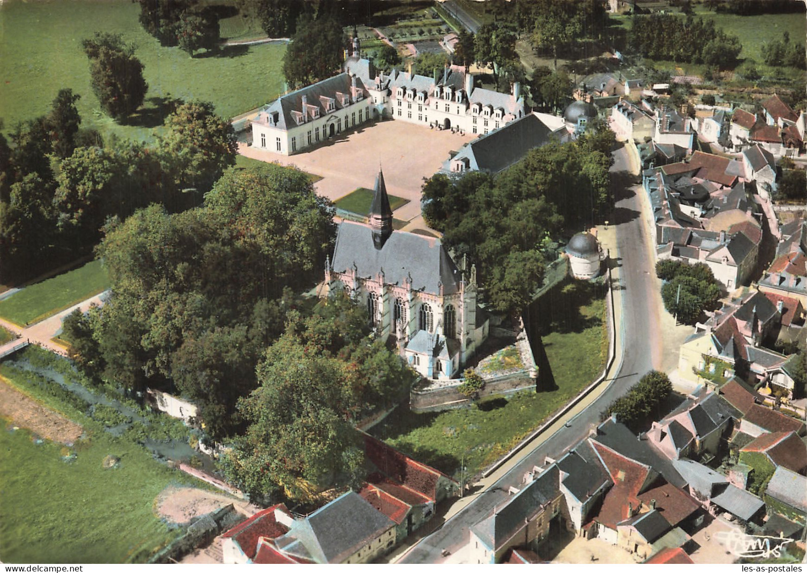 37  CHAMPIGNY SUR VEUDE CHÂTEAU ET CHAPELLE SAINT LOUIS - Champigny-sur-Veude