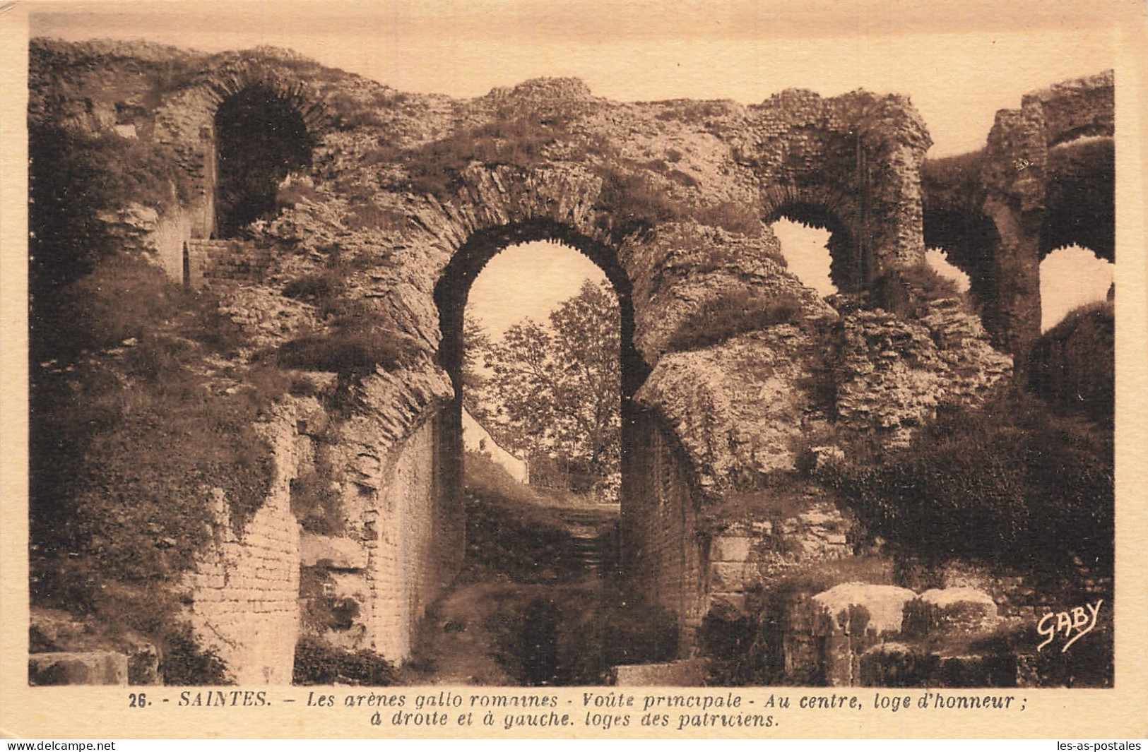 17 SAINTES LES ARENES GALLO ROMAINES - Saintes