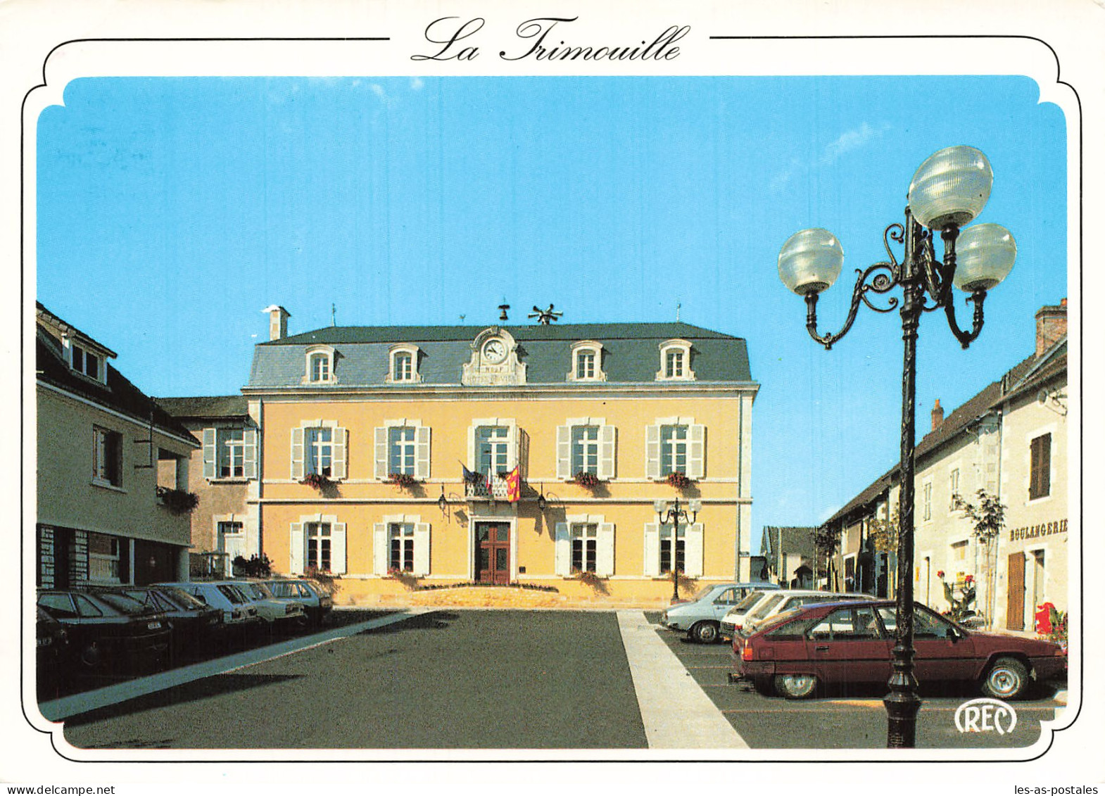 86 LA TRIMOUILLE PLACE DE LA MAIRIE - La Trimouille