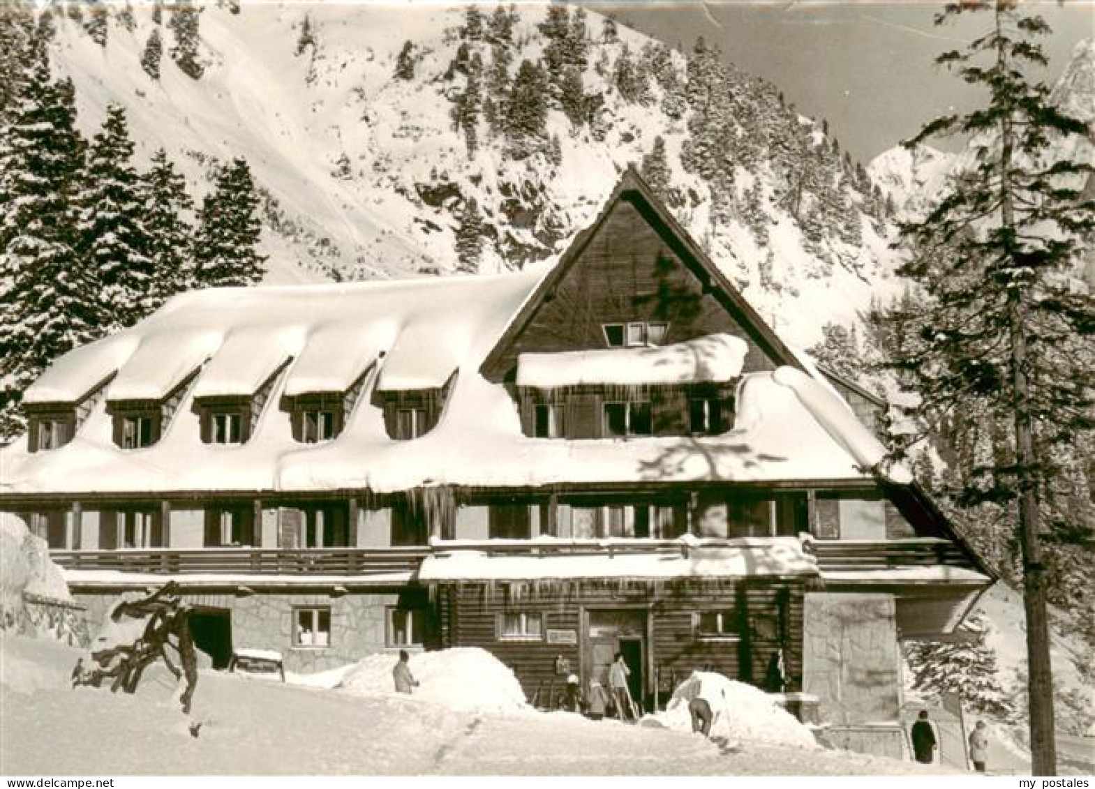 73892568 Vysoke Tatry SK Bergbaude Kapitaen Moravka Im Winter Hohe Tatra  - Slovaquie