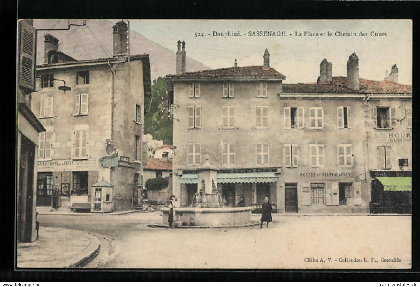 CPA Sassenage, La Place Et Le Chemin Des Cuves  - Sassenage