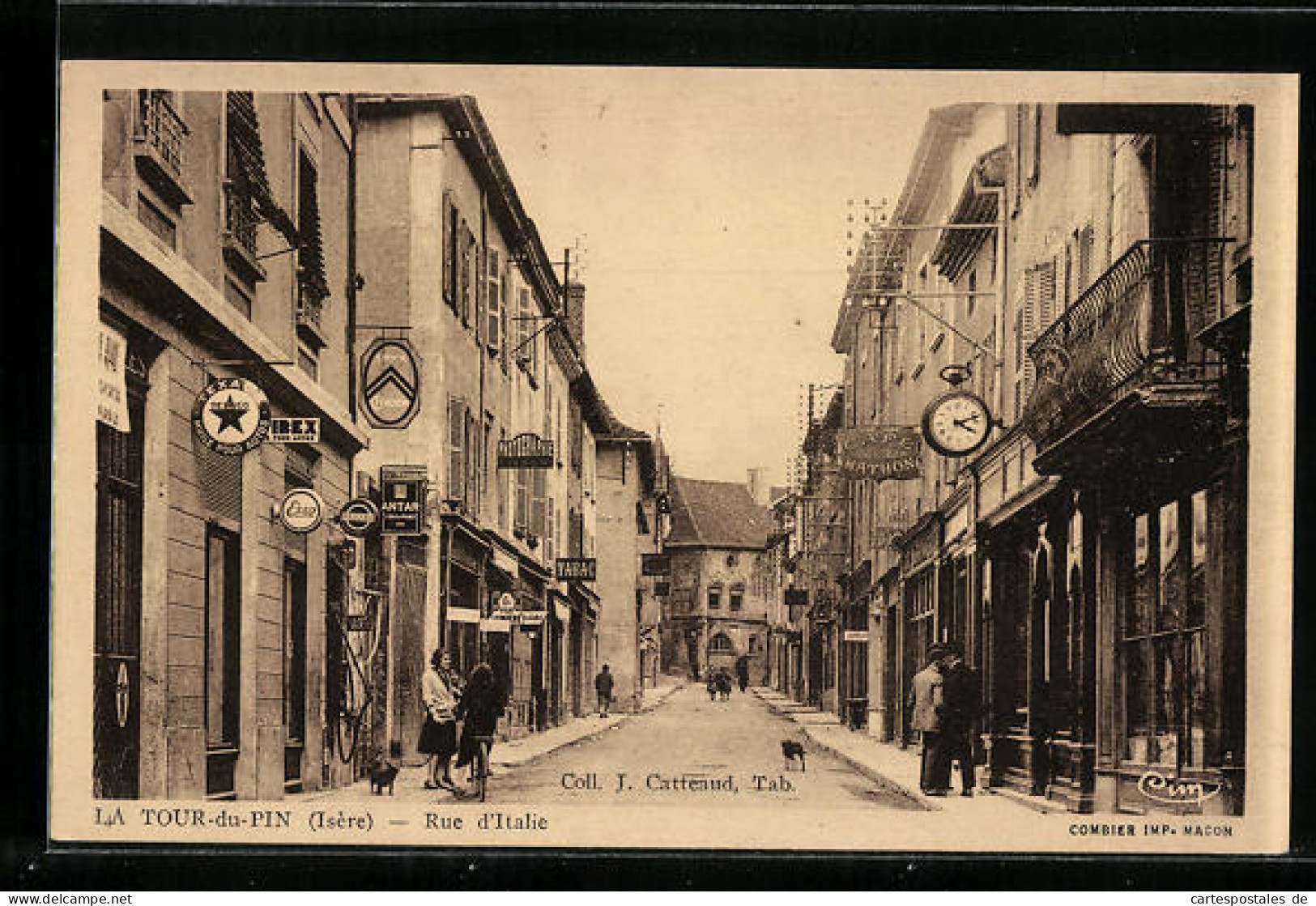 CPA La Tour-du-Pin, Rue D`Italie, Vue De La Rue  - La Tour-du-Pin