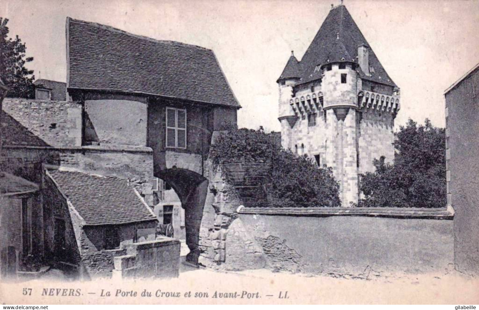 58 - Nievre -    NEVERS  -  La Porte Du Croux Et Son Avant Porte - Nevers