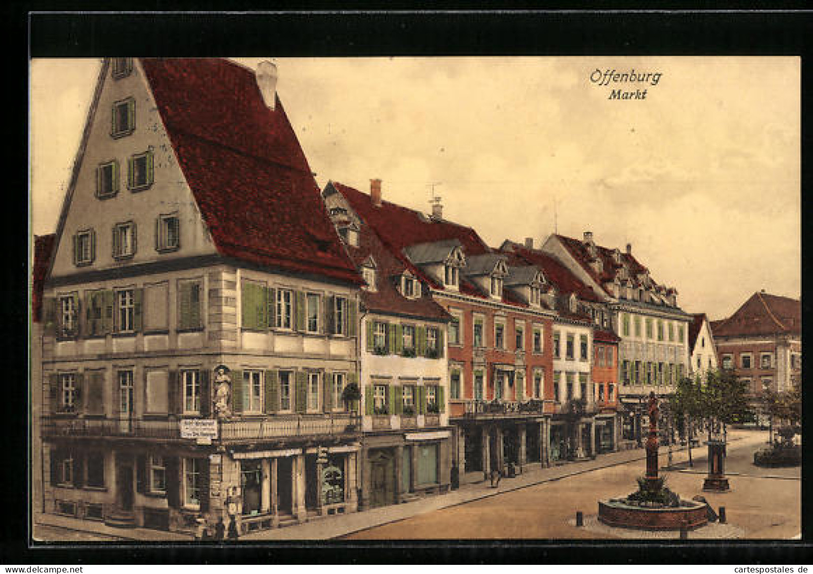 AK Offenburg, Blick Auf Den Markt Mit Geschäften  - Offenburg