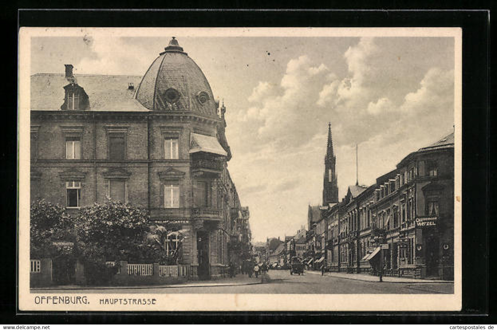 AK Offenburg, Blick In Die Hauptstrasse Mit Warenhaus Wetzel  - Offenburg