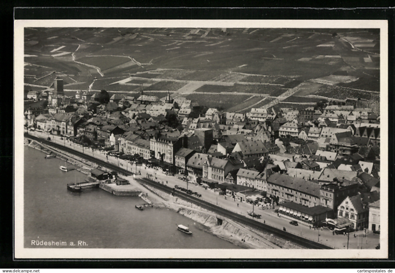 AK Rüdesheim, Ortsansicht Und Rheinpartie Aus Der Vogelschau  - Ruedesheim A. Rh.