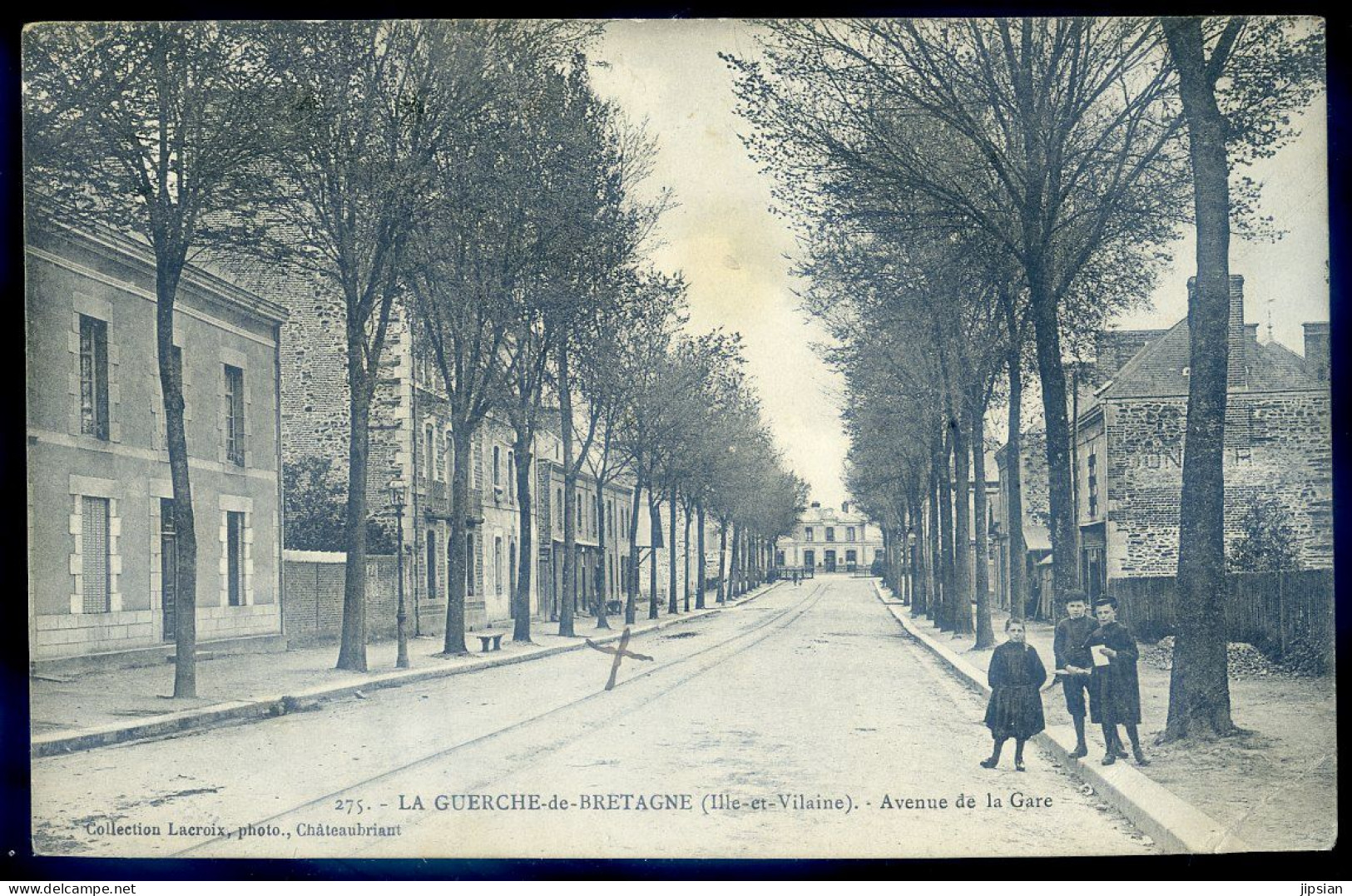 Cpa Du 35 La Guerche De Bretagne -- Avenue De La Gare  STEP102 - La Guerche-de-Bretagne