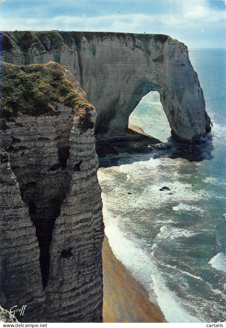 76-ETRETAT-N° 4392-A/0255 - Etretat