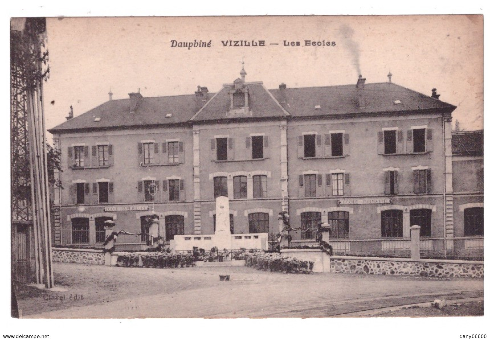 VIZILLE - Les Ecoles - Vizille