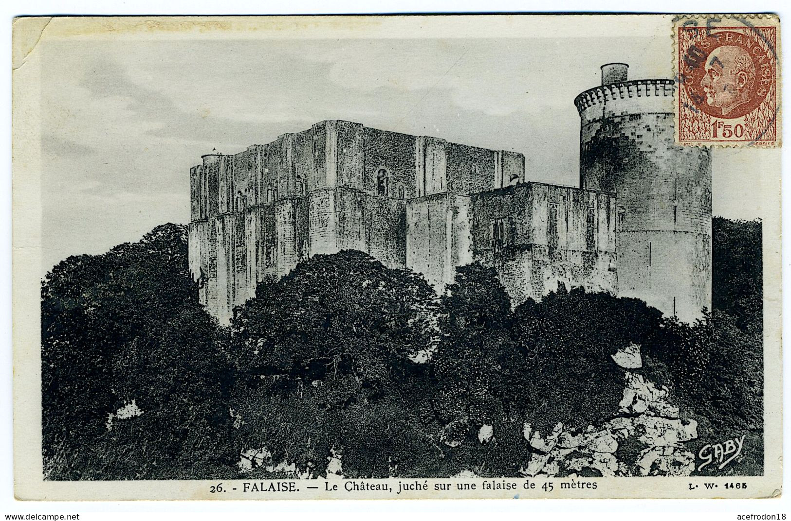 Falaise - Le Château, Juché Sur Une Falaise De 45m - Falaise