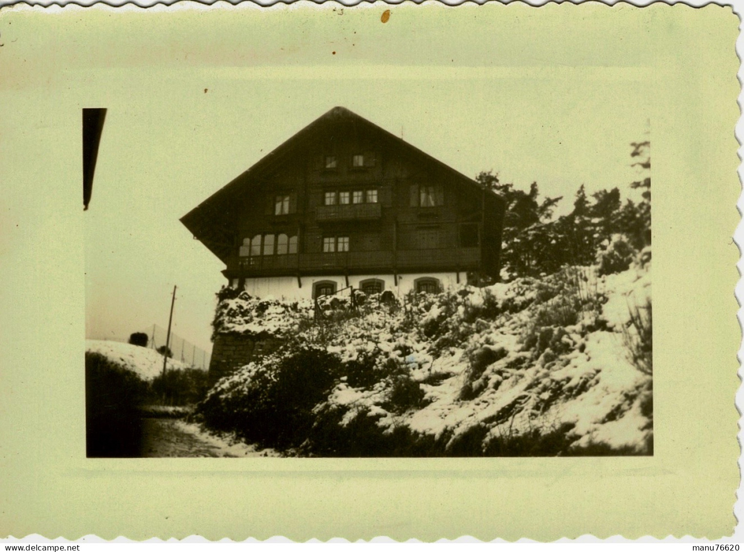 Ref 1 - Photo : Chalet Vosgien Au Trois-Epis , Niedermorschwihr , Haut Rhin - France . - Europe