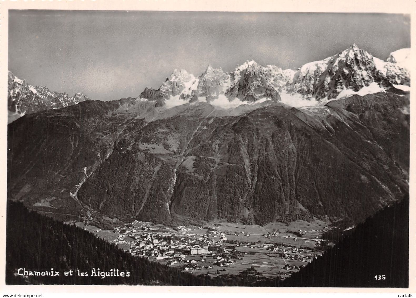 74-CHAMONIX ET LES AIGUILLES-N° 4402-D/0313 - Chamonix-Mont-Blanc