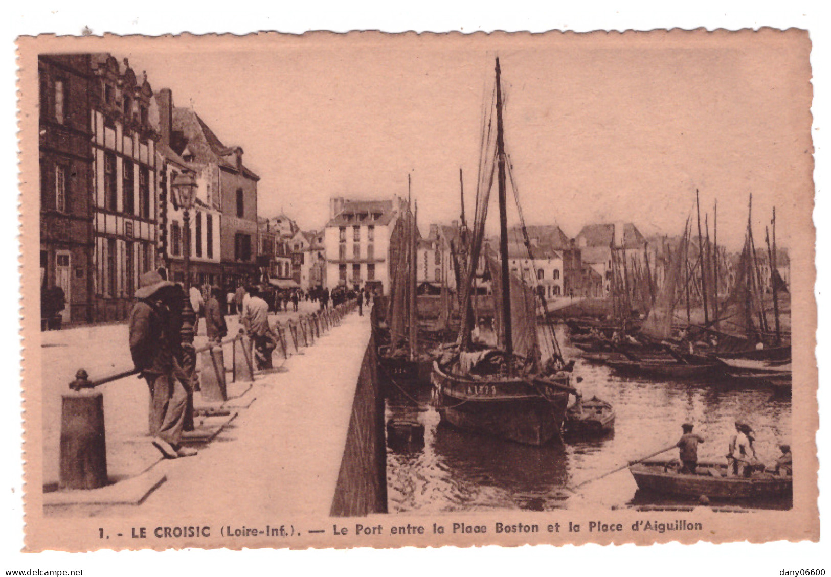 LE CROISIC Le Port Entre La Place Boston Et La Place D'Aiguillon (carte Animée) - Le Croisic