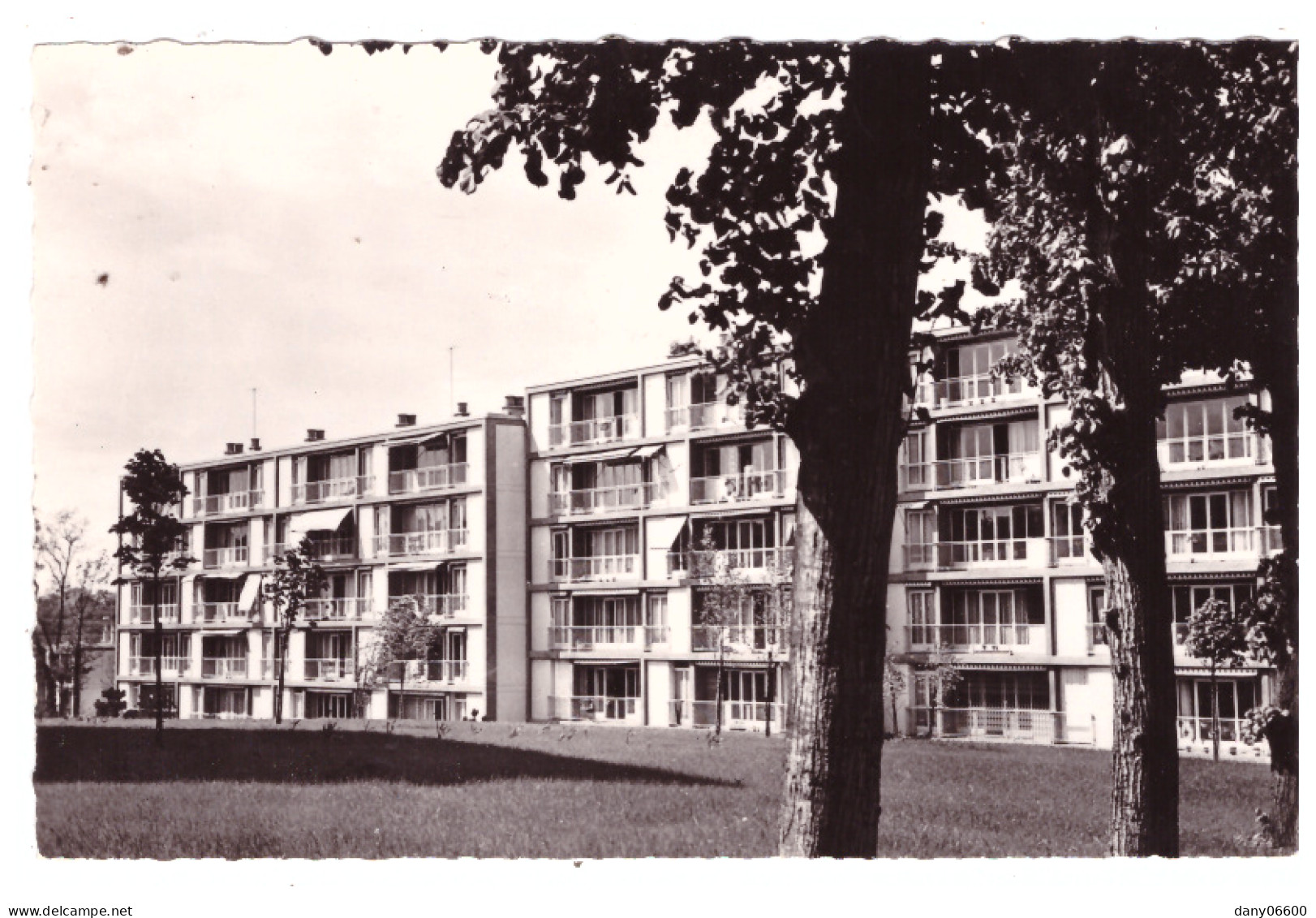 RUEIL MALMAISON Domaine De La Côte Noire  (carte Photo) - Rueil Malmaison