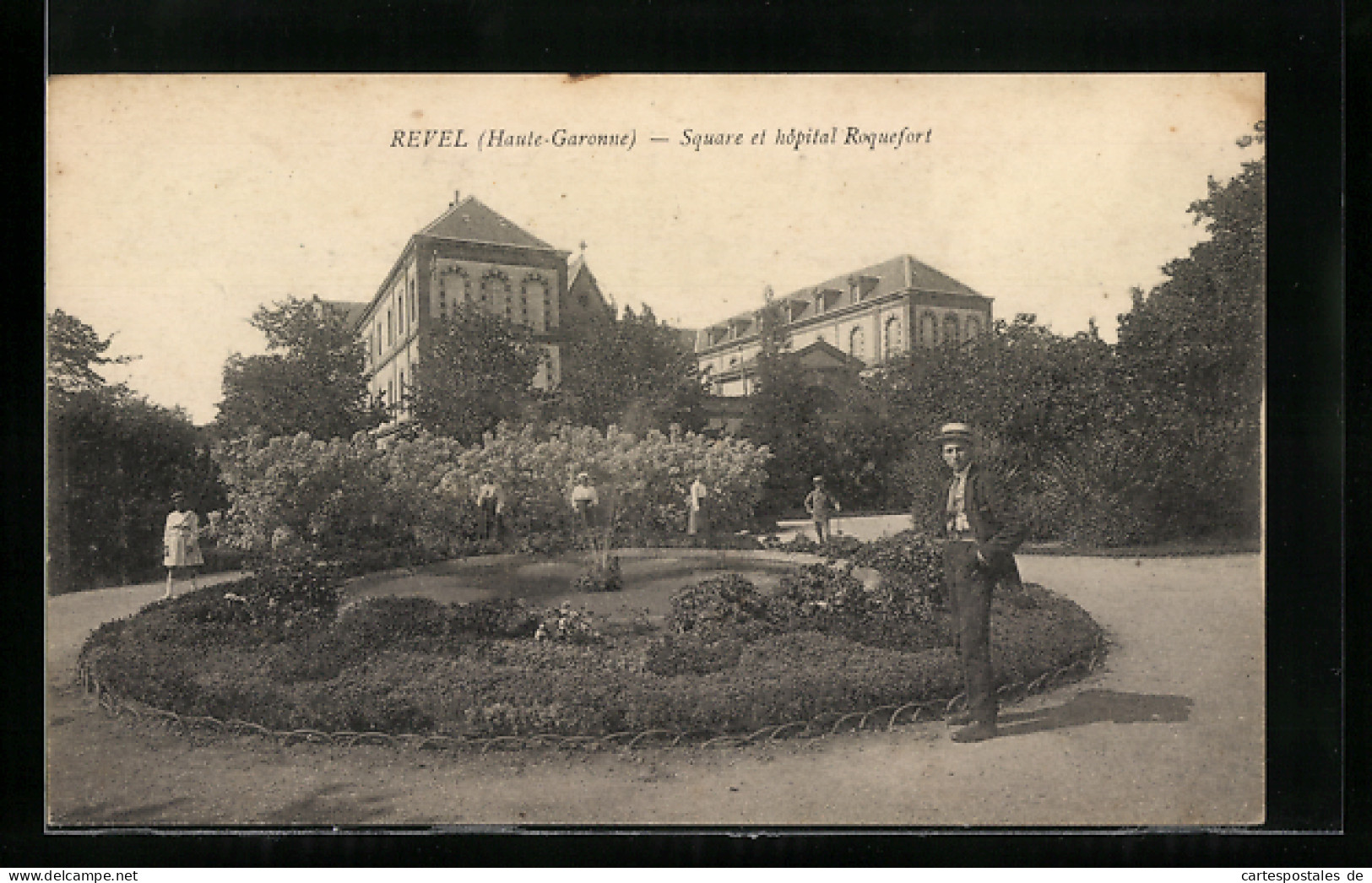 CPA Revel, Square Et Hôpital Roquefort  - Revel