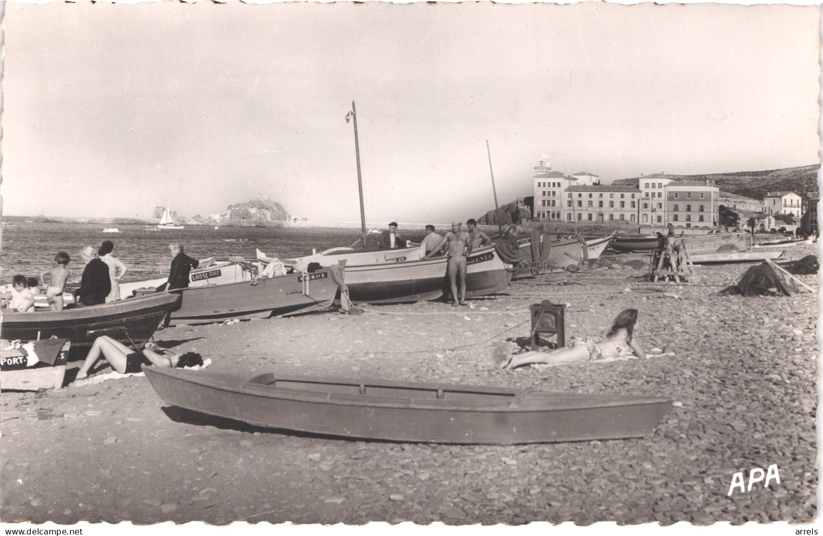 FR66 BANYULS SUR MER - APA 54 - La Plage Et L'Aquarium - Animée  - Belle - Banyuls Sur Mer