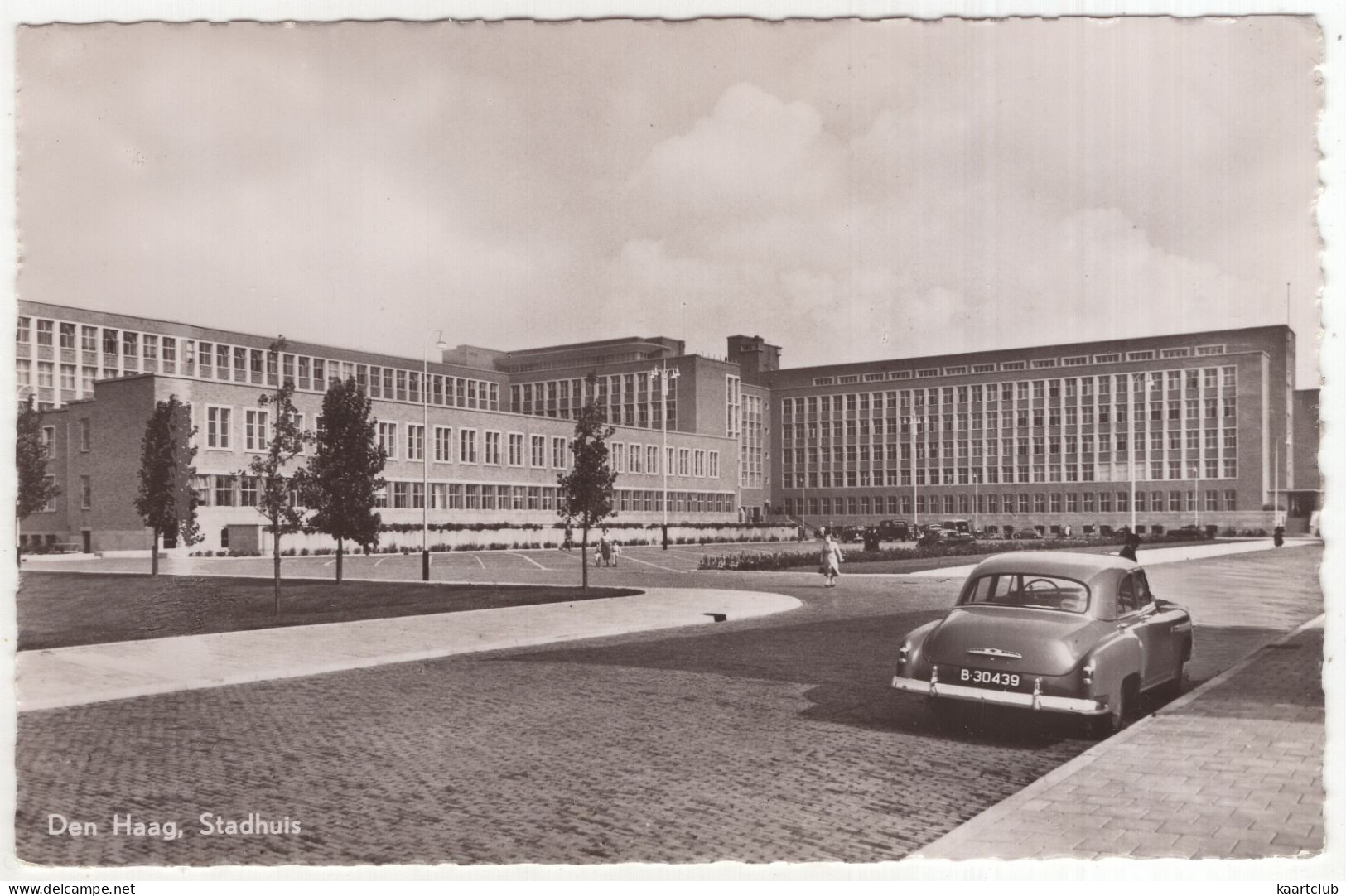 Den Haag : CHEVROLET SEDAN '52  - Stadhuis - (Holland) - Turismo