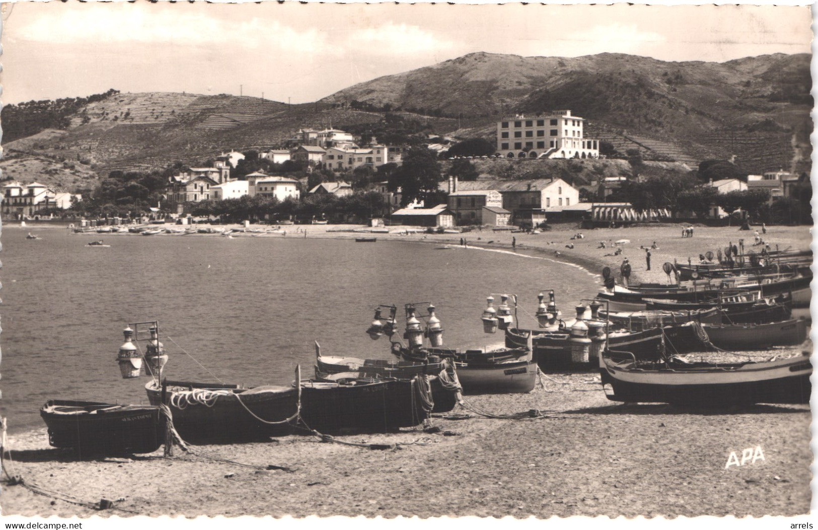 FR66 BANYULS SUR MER - APA 111 - La Plage - Barques De Pêche Au Lamparo - Belle - Banyuls Sur Mer