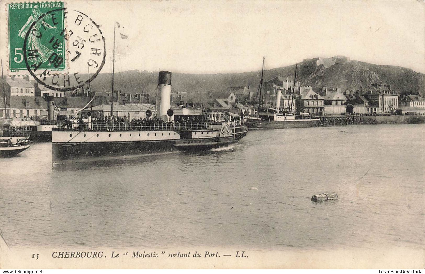 TRANSPORTS - Bateaux - Paquebots - Cherbourg - Le "Le Majestic" Sortant Du Port - L L  - Carte Postale Ancienne - Paquebots