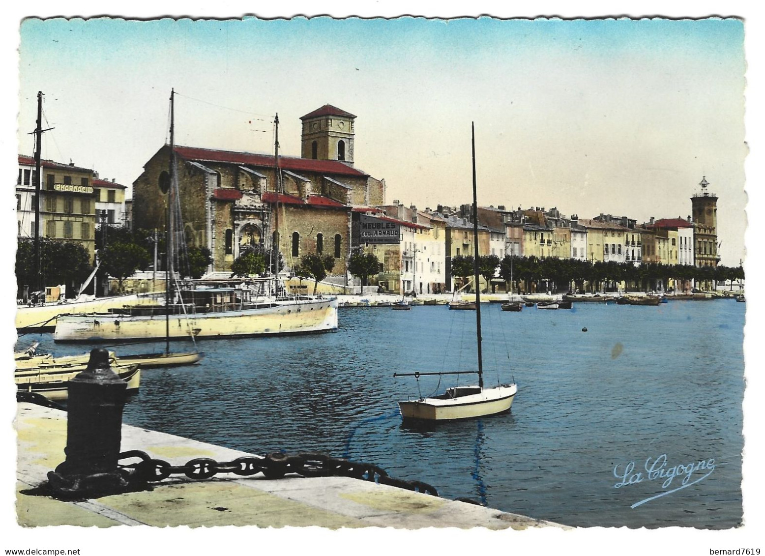 13 La Ciotat -le Quai Canteaume Et La Cathedrale - La Ciotat