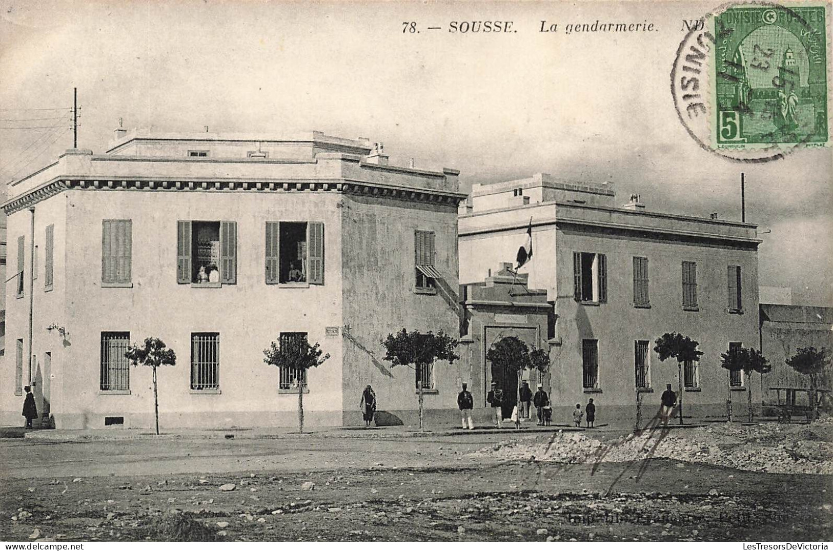 TUNISIE  - Sousse - La Gendarmerie - Vue Générale - N D - Animé - Carte Postale Ancienne - Tunisia