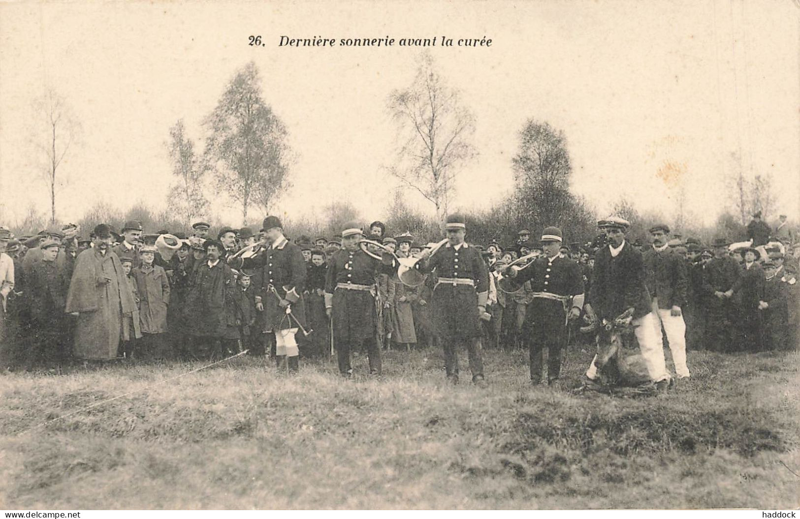 RAMBOUILLET : DERNIERE SONNERIE AVANT LA CUREE - Rambouillet