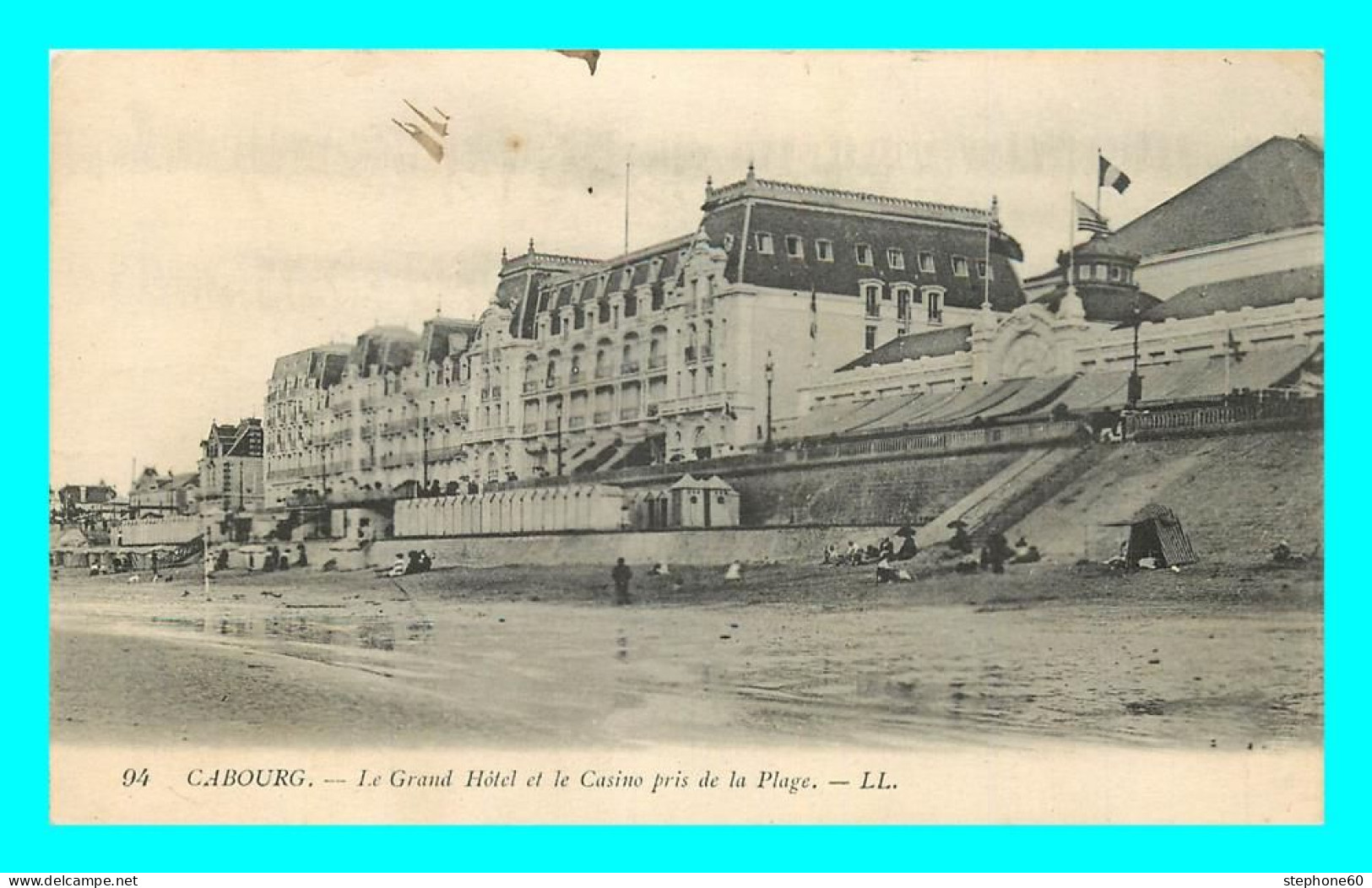 A803 / 047 14 - CABOURG Grand Hotel Et Casino Pris De La Plage - Cabourg