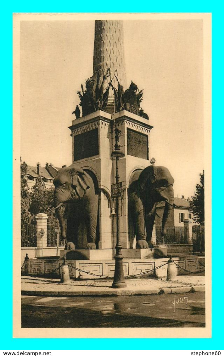 A803 / 487 73 - CHAMBERY Détail De La Fontaine Des Elephants - Chambery