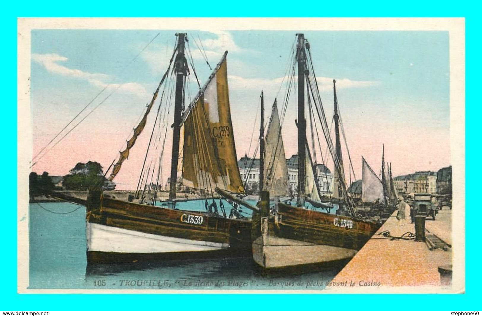 A805 / 117 14 - TROUVILLE Barques De Pêche Devant Le Casino ( Bateau ) - Trouville