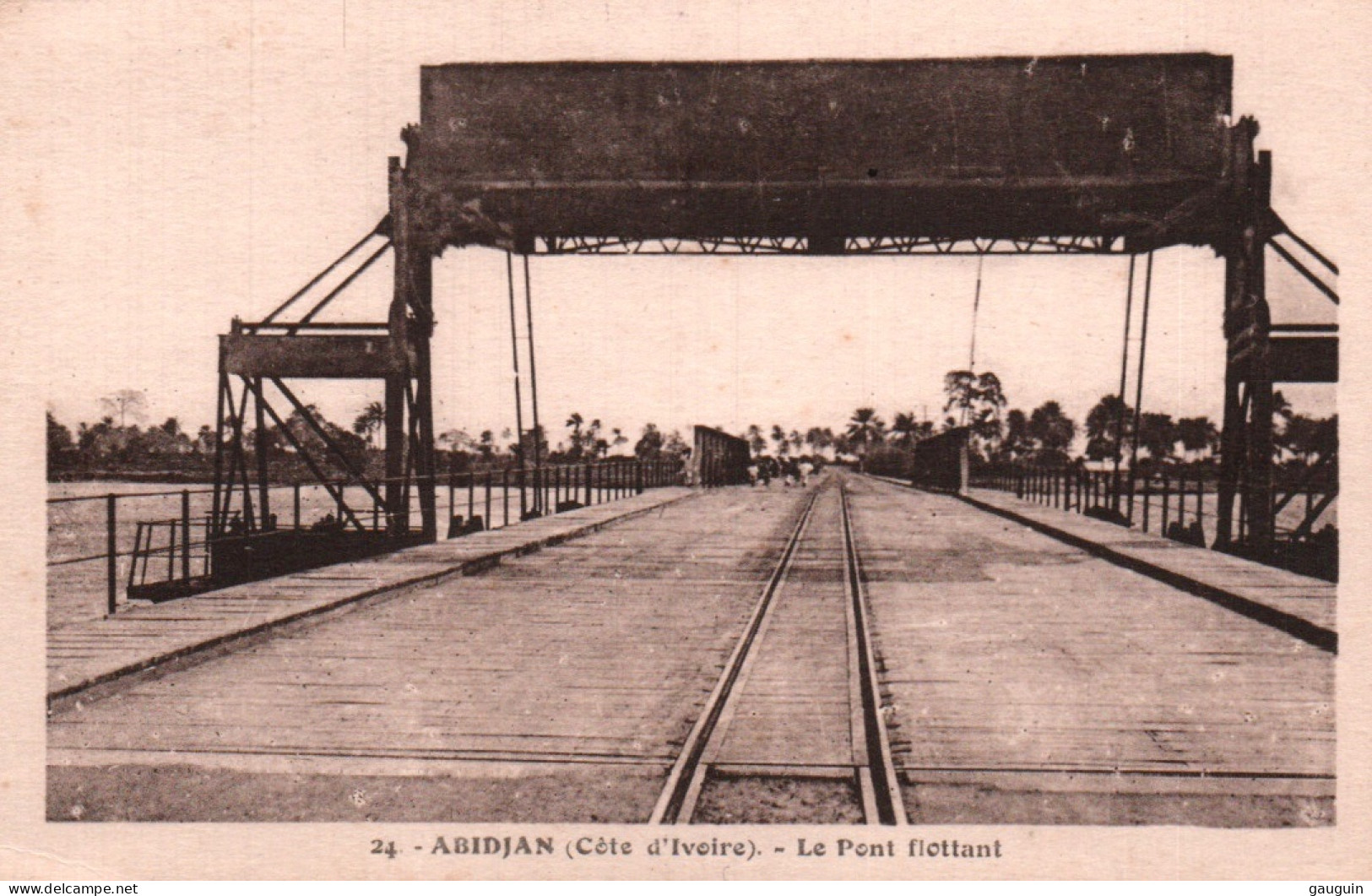 CPA - ABIDJAN - Le Pont Flottant - Edition C.Perinaud - Elfenbeinküste