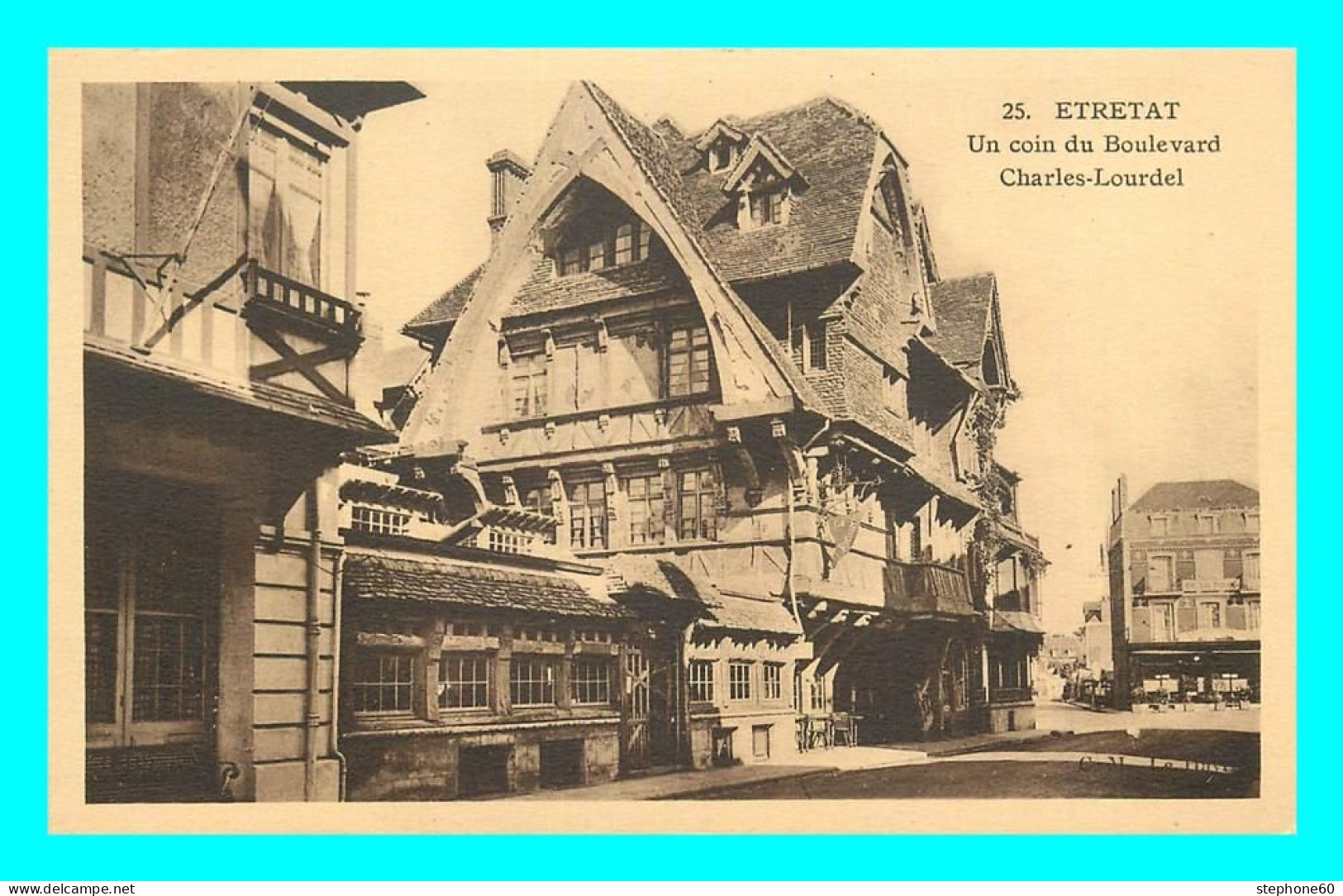 A809 / 329 76 - ETRETAT Un Coin Du Boulevard Charles Lourdel - Etretat