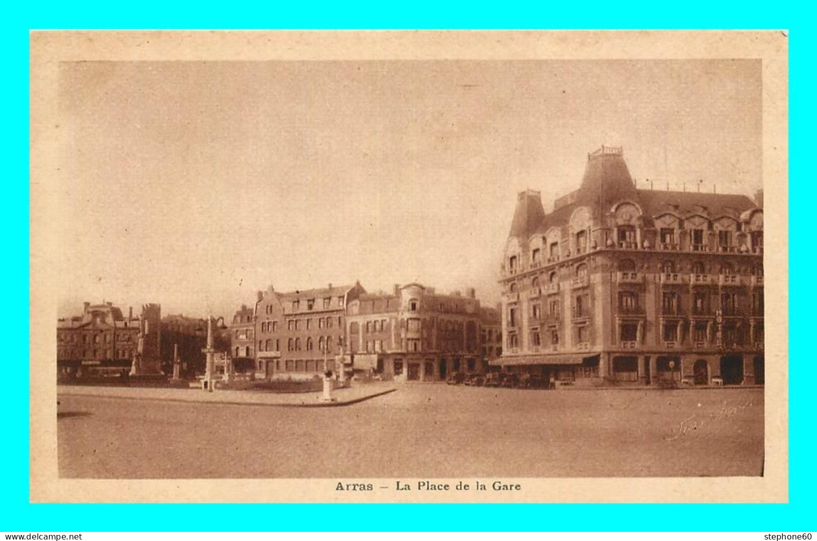 A813 / 143 62 - ARRAS Place De La Gare - Arras