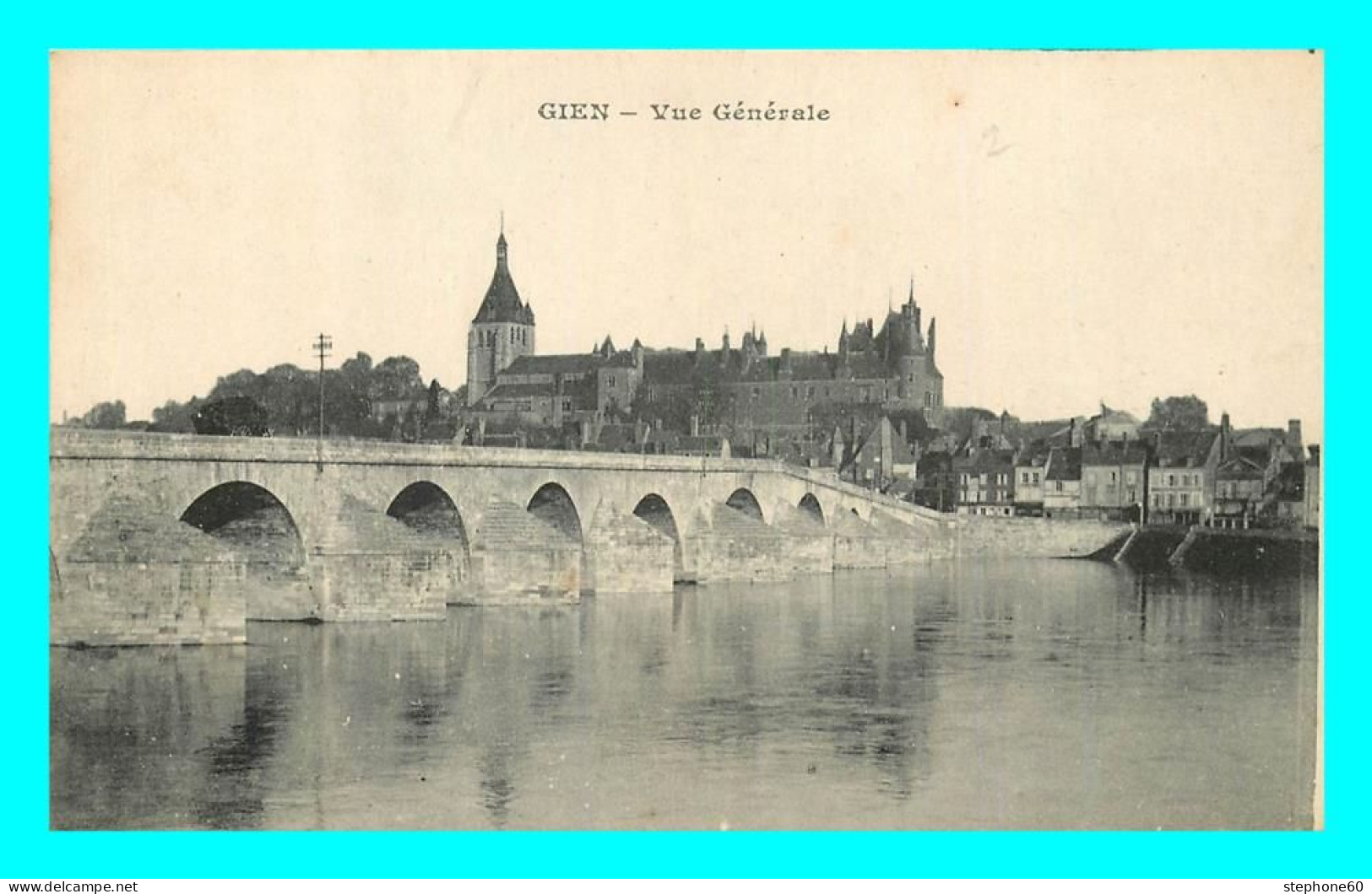 A810 / 181 45 - GIEN Vue Générale - Gien