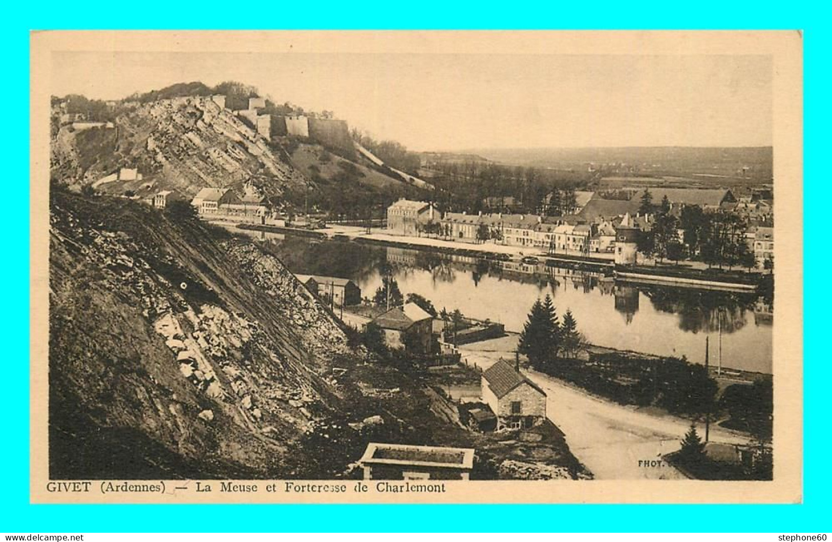 A810 / 305 08 - GIVET La Meuse Et Forteresse De Charlemont - Givet