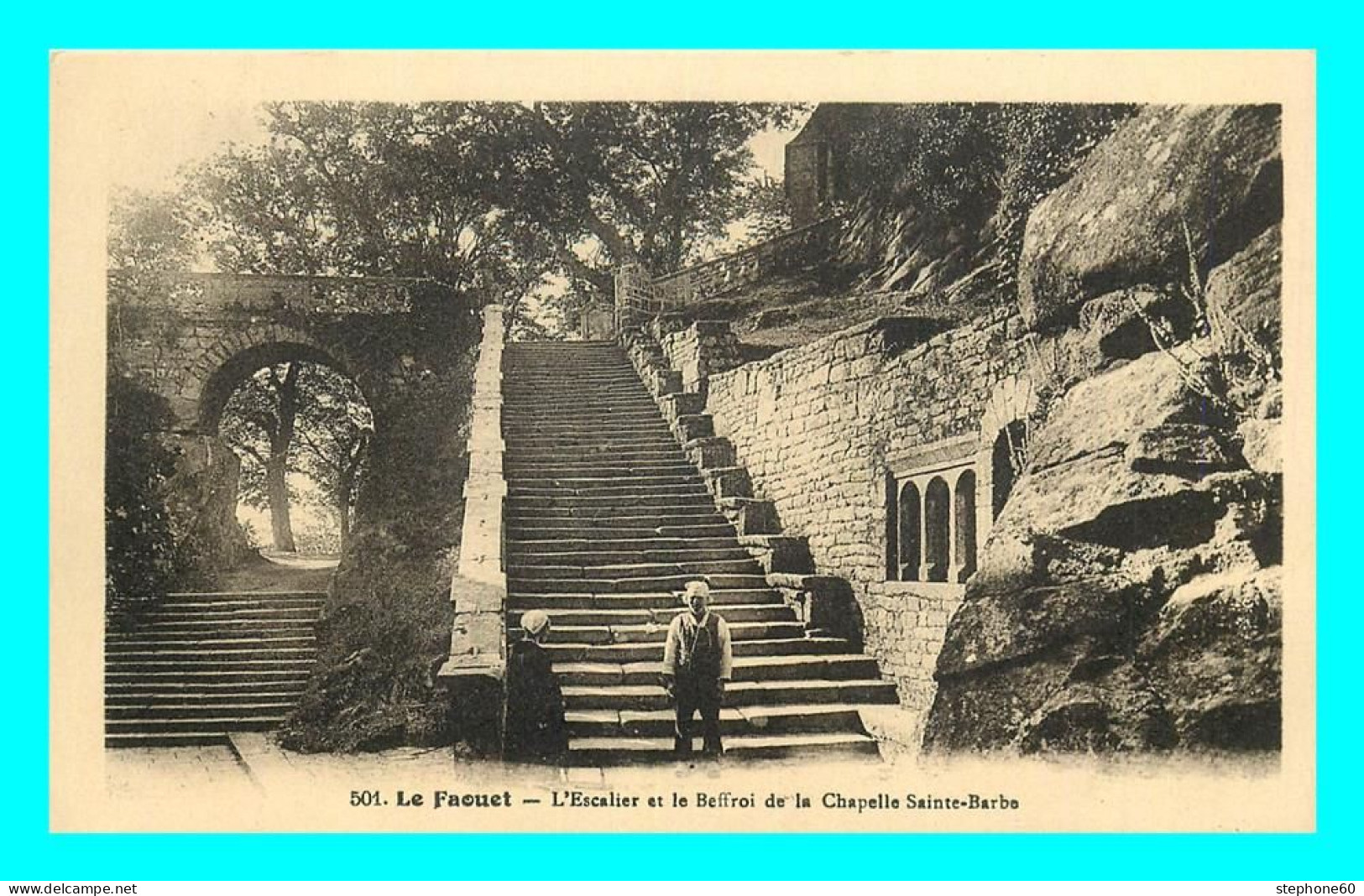 A810 / 347 56 - LE FAOUET Escalier Et Beffroi De La Chapelle Sainte Barbe - Le Faouet
