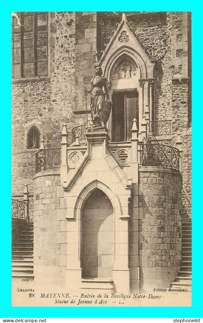 A810 / 555 53 - MAYENNE Entrée De La Basilique Statue De Jeanne D'Arc - Mayenne